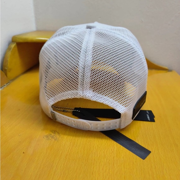 AMIRI White Hat with Multicolor Logo - Picture 8 of 11